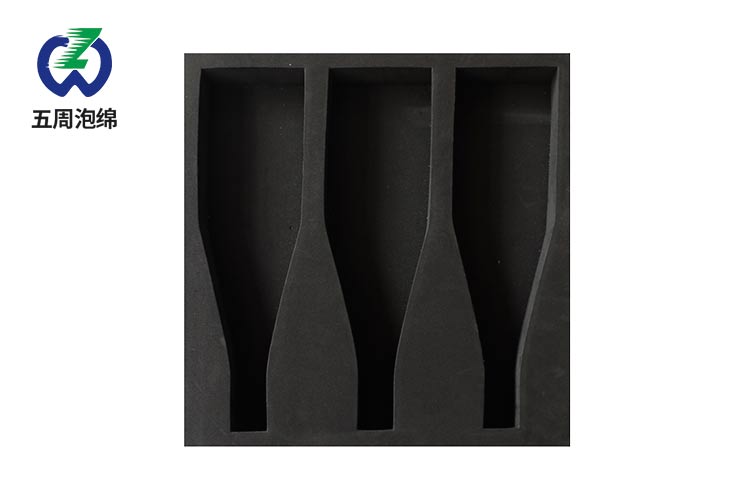 化妝品的包裝盒里用什么材質(zhì)的內(nèi)襯有檔次？