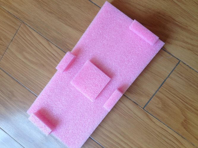 電子行業(yè)選 EPE 珍珠棉內(nèi)襯？這 3 個(gè)定制要點(diǎn)不能少