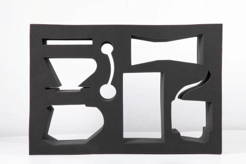 PU海綿內襯的溫度適應性：高低溫環(huán)境下的防護表現(xiàn)