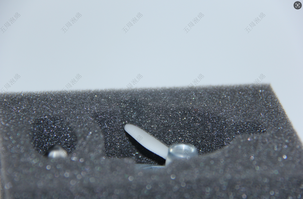 仿形海綿內(nèi)襯：精密零件包裝的 “定制防護(hù)衣”