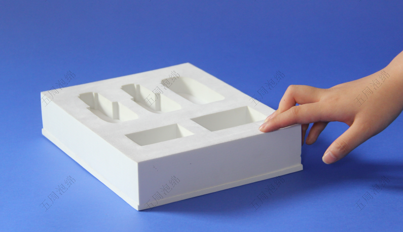 矩陣式珍珠棉托盤(pán)：PCB 電路板的防靜電周轉(zhuǎn)方案