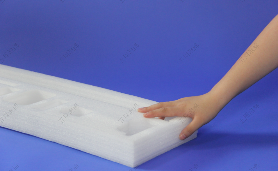 長條形多工位珍珠棉內(nèi)襯：美容儀器的定制防護方案