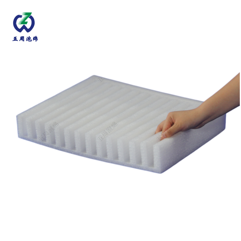 通用開槽白色珍珠棉內(nèi)襯，多規(guī)格小件的靈活防護(hù)方案
